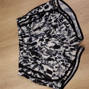 Calvin Klein Lined Athletic Shorts Women's Size Small